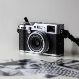 Black and white image of a camera