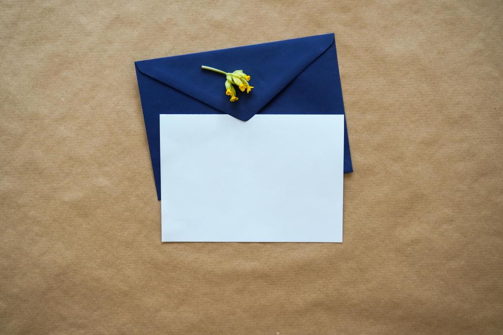 picture of a envelope and letter